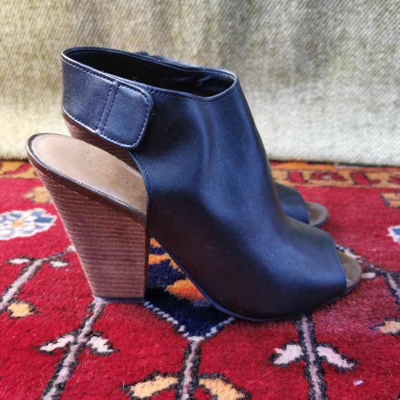 Peep Toe Heels - Picture 2 of 5